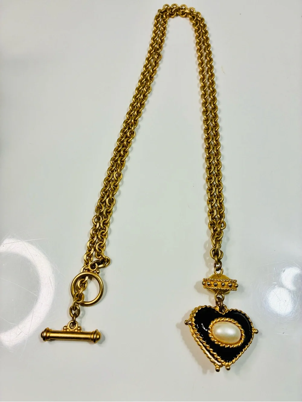 2019 Pascal Hubert ‘Tudor Heart’ Reversible Pendant Gold Chainlink Necklace EUC